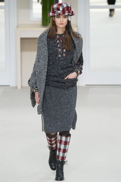 Look 32